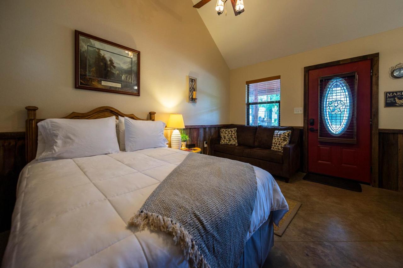 Cabin 1 Rental 15 Minutes From Magnolia And Baylor Waco Buitenkant foto