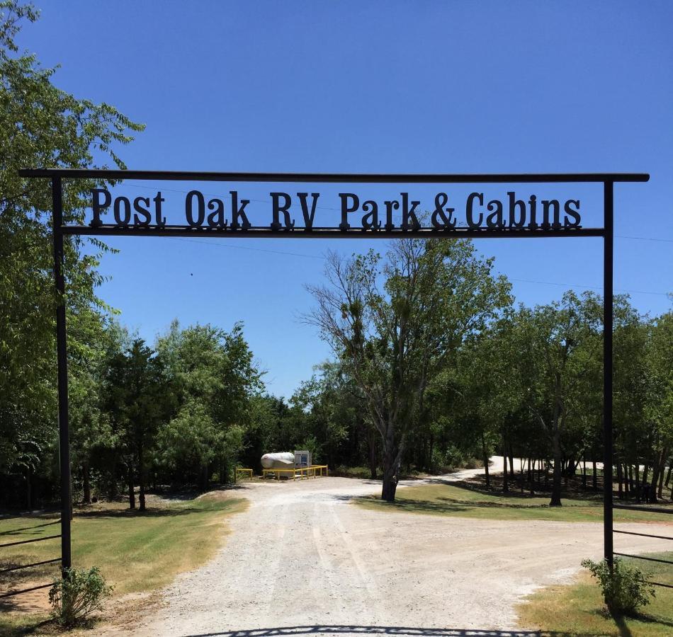 Cabin 1 Rental 15 Minutes From Magnolia And Baylor Waco Buitenkant foto